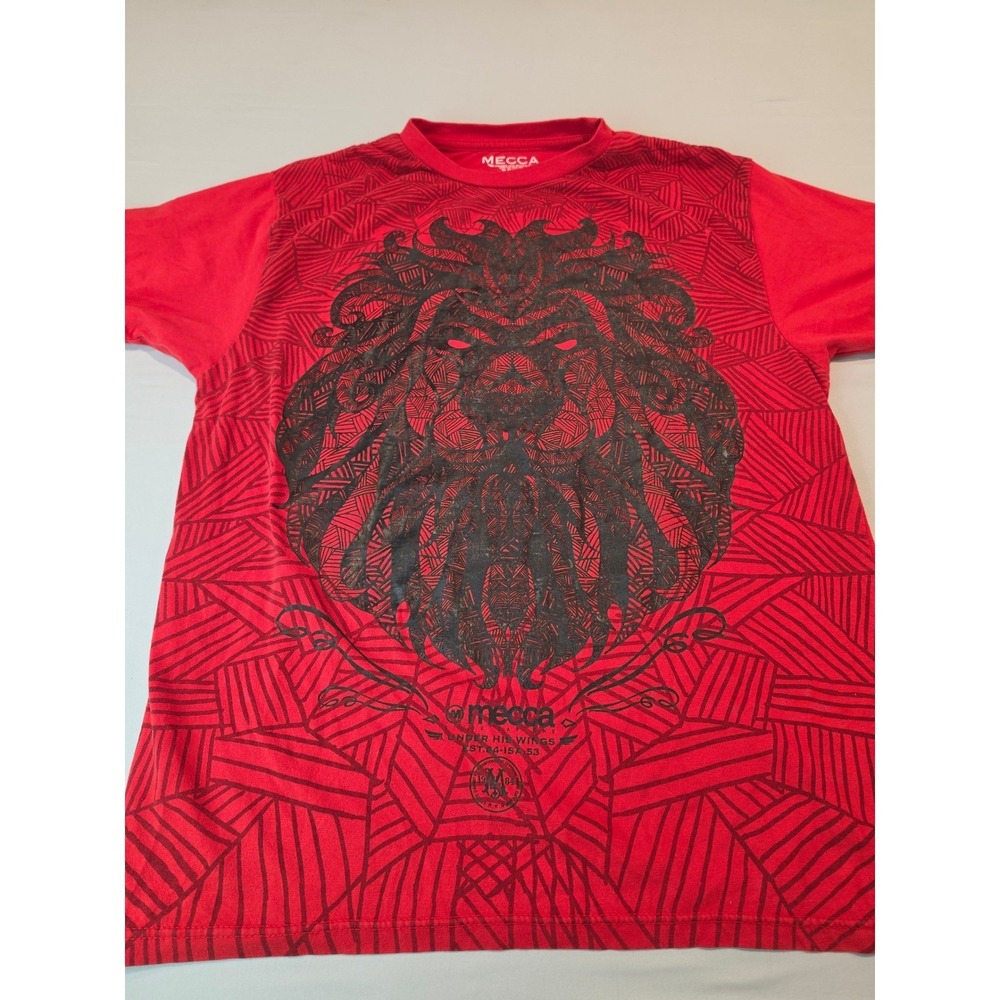 Mecca Under His Wings Mens XL Red Lion Graphic T-Shirt Short Sleeve Urban Street